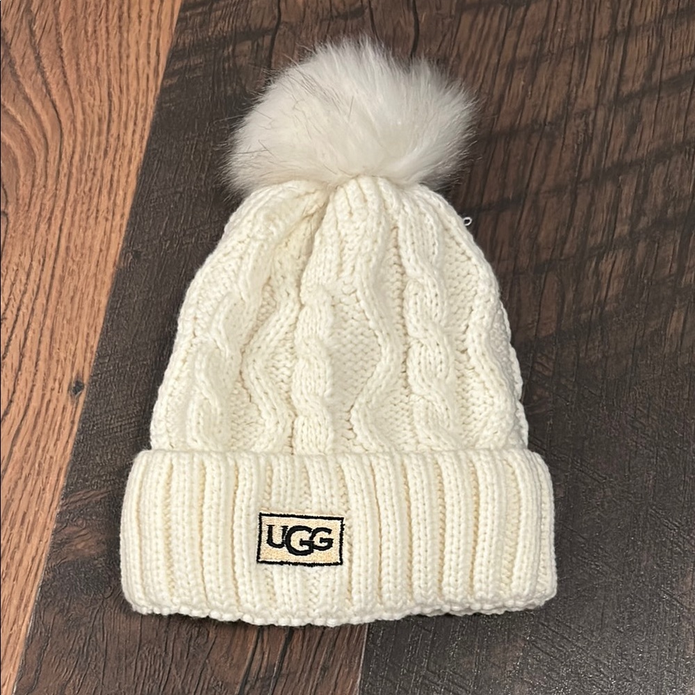 Cream Cable Knit Pom-Pom Beanie